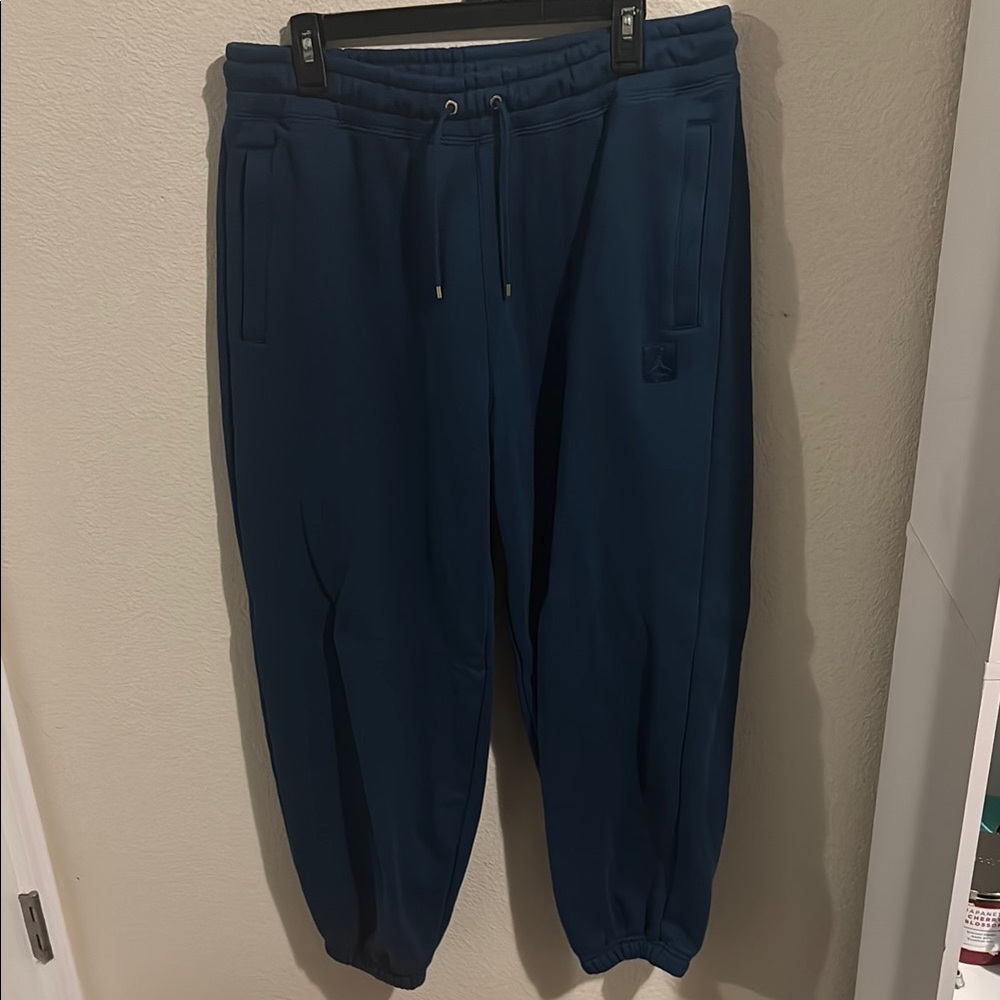 Jordan dark blue sweatpants